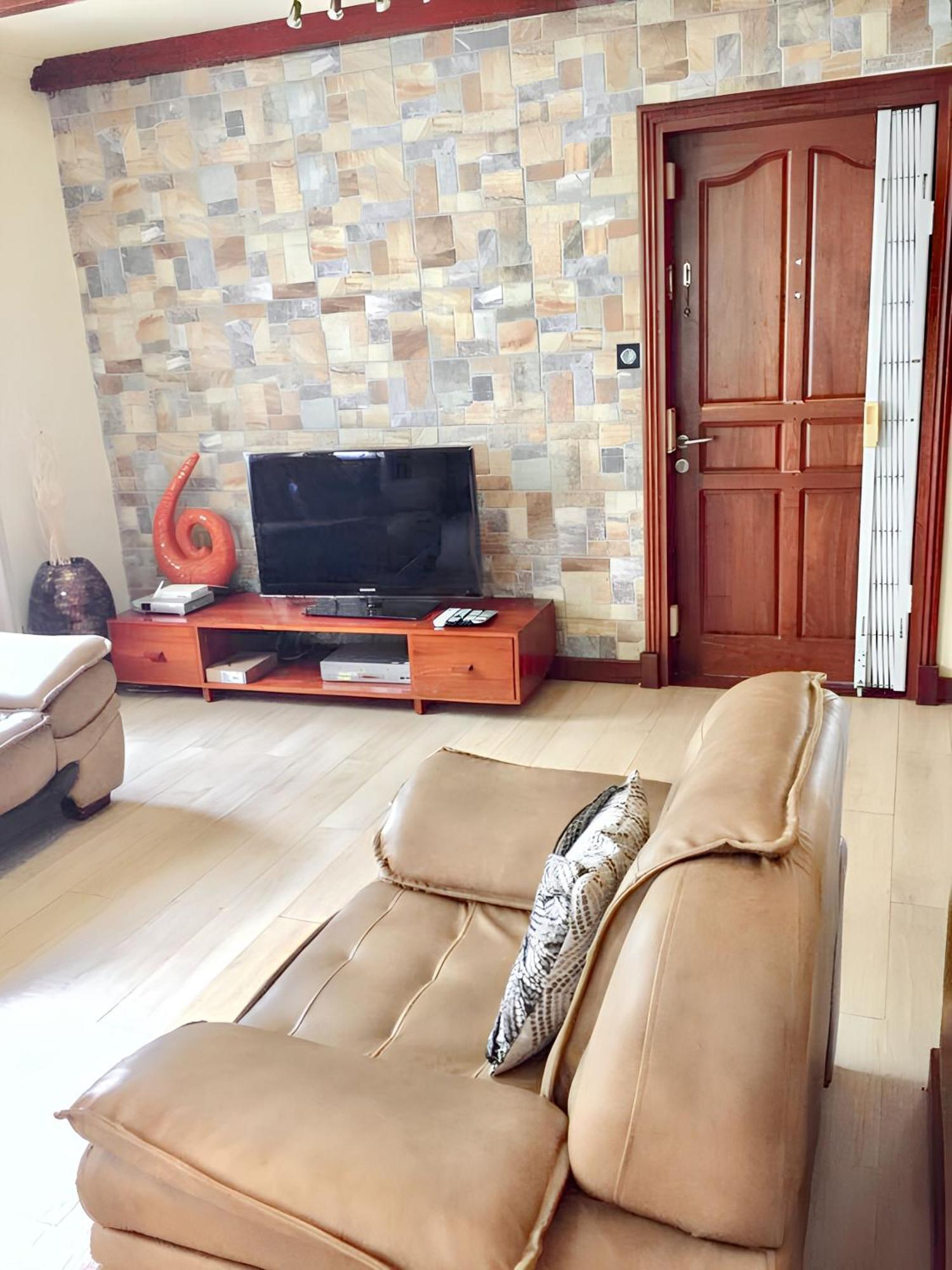 Spacious House In Flic En Flac With Shared Pool Luaran gambar